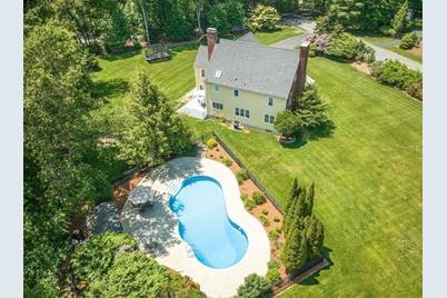 13 Courtney Circle, Hopkinton, MA 01748 - Photo 1
