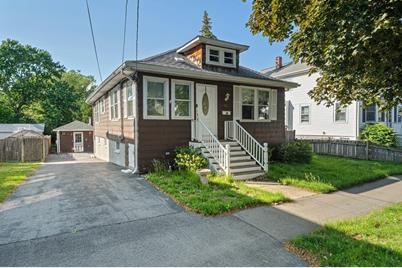 33 Exeter St, Quincy, MA 02170 - Photo 1