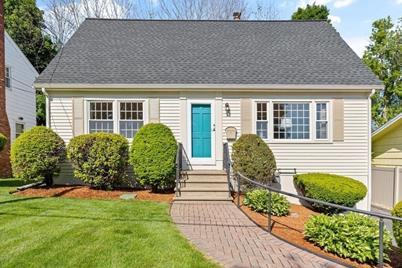 22 Thornton Ave, Lowell, MA 01852 - Photo 1