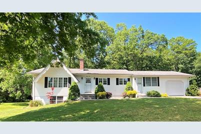 34 Glenn Dr, Wilbraham, MA 01095 - Photo 1