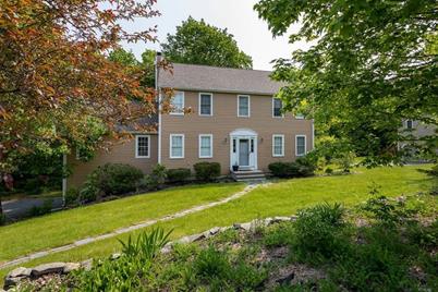 5 Farmington Dr, Shrewsbury, MA 01545 - Photo 1