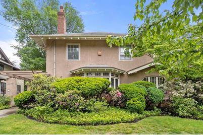 18 Evans Rd, Brookline, MA 02445 - Photo 1