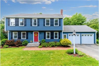 25 Tammie Rd, Hopedale, MA 01747 - Photo 1