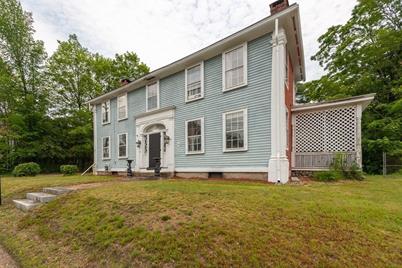 14 Townsend St, Pepperell, MA 01463 - Photo 1