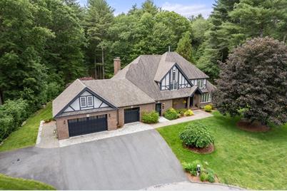 11 Trafalgar Lane, Walpole, MA 02081 - Photo 1