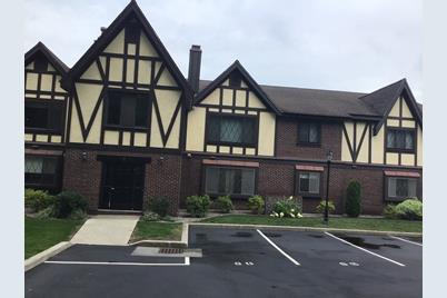 12 Royal Lake Dr #2, Braintree, MA 02184 - Photo 1