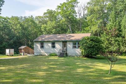 54 Brooks Pond Rd, Spencer, MA 01562 - Photo 1