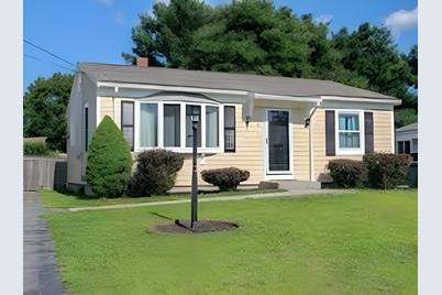 18 Blaze Rd, New Bedford, MA 02745 - Photo 1