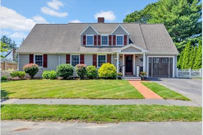 23 Leicester Rd, Marblehead, MA 01945 - Photo 1