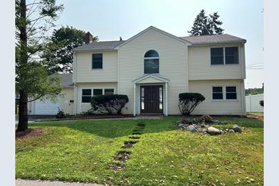 4 Rutledge Rd #4, Natick, MA 01760 - Photo 1