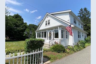 9 Carl St, Newton, MA 02461 - Photo 1