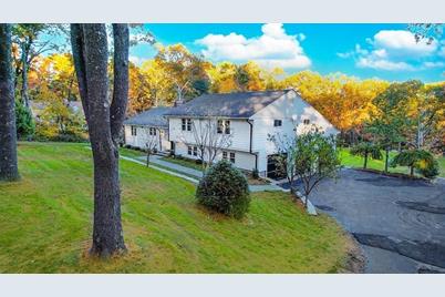 22 Crest Drive, Dover, MA 02030 - Photo 1