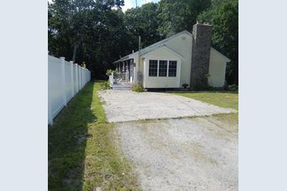 621 Wareham Rd, Plymouth, MA 02360 - Photo 1
