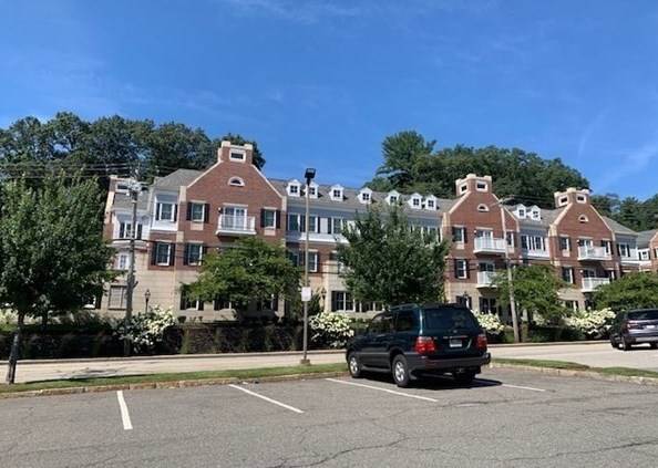 2 Lantern Lane, Burlington, MA 01803 3 Bedroom Apartment for