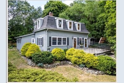 89 Myrtle Ave, Wakefield, MA 01880 - Photo 1