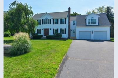 5 Landau Rd, Plainville, MA 02762 - Photo 1