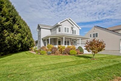 33 Elm St #F, Hatfield, MA 01038 - Photo 1