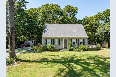 5 Peter Oliver Rd, Dennis, MA 02660 - Photo 1