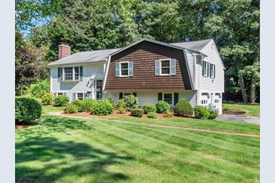 30 Lincoln Circle, Paxton, MA 01612 - Photo 1