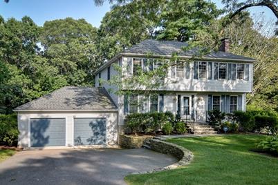 19 Coachman Lane, Natick, MA 01760 - Photo 1