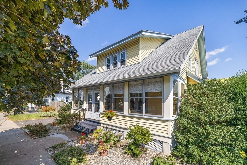 17 Manitoba St, Springfield, MA 01108 MLS 73158248 Coldwell Banker