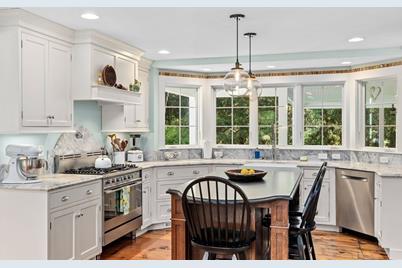 982 Main  St., Hingham, MA 02043 - Photo 1