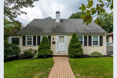 518 Great Plain Avenue, Needham, MA 02492 - Photo 1