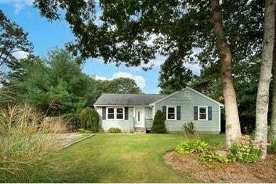 15 Doran Dr, Falmouth, MA 02536 - Photo 1