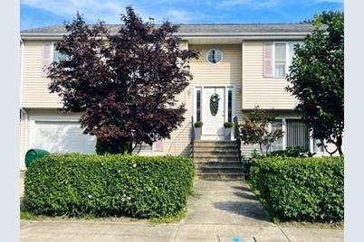 125 Ratcliffe St, Fall River, MA 02723 - Photo 1