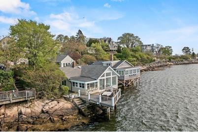 21 Horton St, Gloucester, MA 01930 - Photo 1