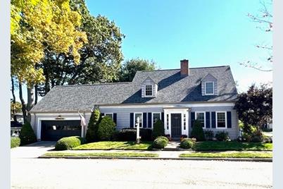 469 Eldridge St, Fall River, MA 02720 - Photo 1