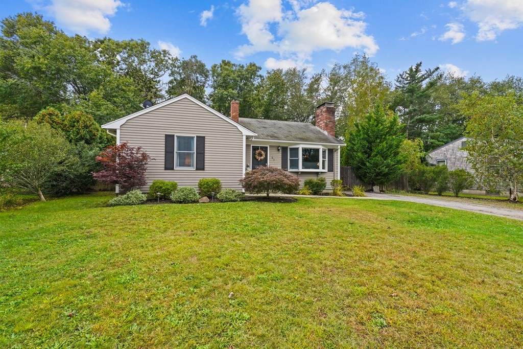 51 Briarwood Dr, New Bedford, MA 02745 MLS 73163101 Coldwell Banker