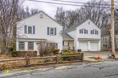 185 Hilltop Rd, Dracut, MA 01826 - Photo 1