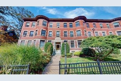 149 Winthrop Rd #2, Brookline, MA 02445 - Photo 1