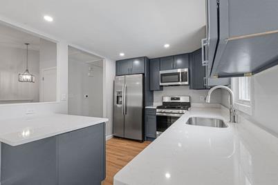 36 Oak Ridge Dr E, Brockton, MA 02301 - Photo 1