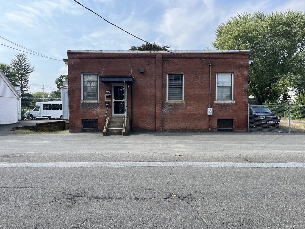 77 Meadow St, Holyoke, MA 01040 MLS 73165099 Coldwell Banker