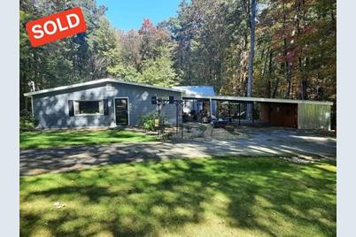 136 Cove Rd, Lunenburg, MA 01462 - Photo 1