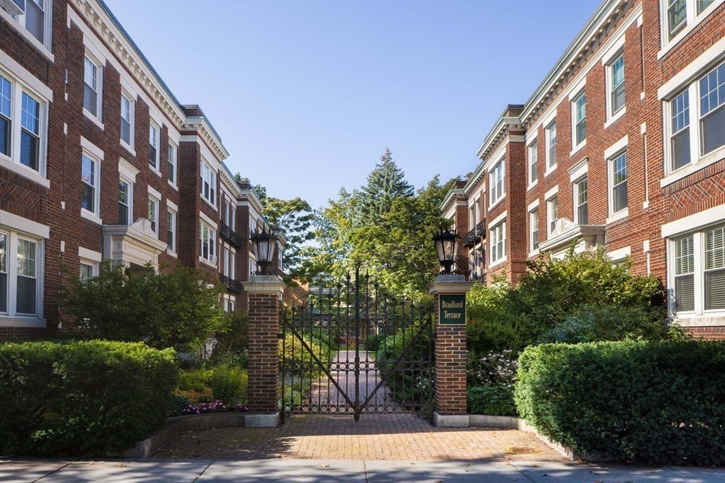 4 Bradford Terrace 4, Brookline, MA 02446 MLS 73167717 Coldwell Banker