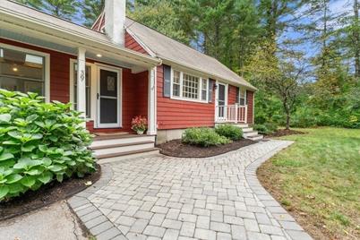 39 Needham St, Norfolk, MA 02056 - Photo 1