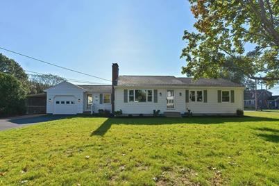 148 Marnoch Dr, Seekonk, MA 02771 - Photo 1