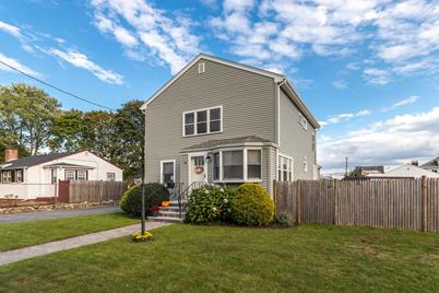 30 Spencer Ave, Saugus, MA 01906 - Photo 1