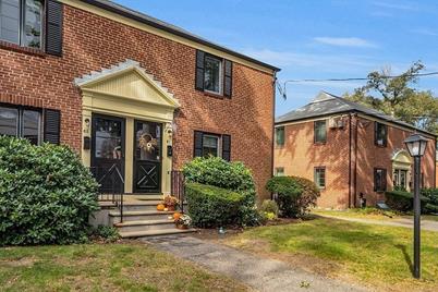 61 Pierce Rd #61, Watertown, MA 02472 - Photo 1