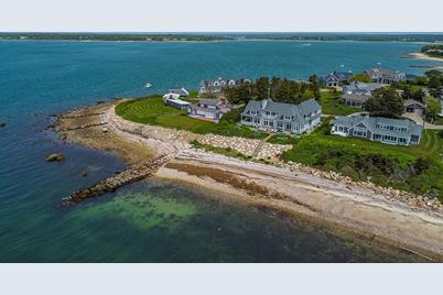 35 Sunset Point Rd, Falmouth, MA 02556 - Photo 1