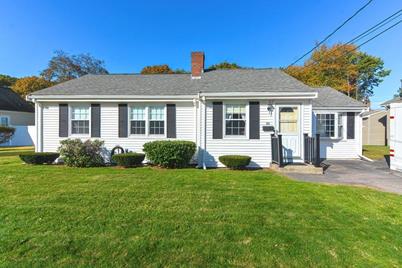 33 Richland Rd, Norwood, MA 02062 - Photo 1