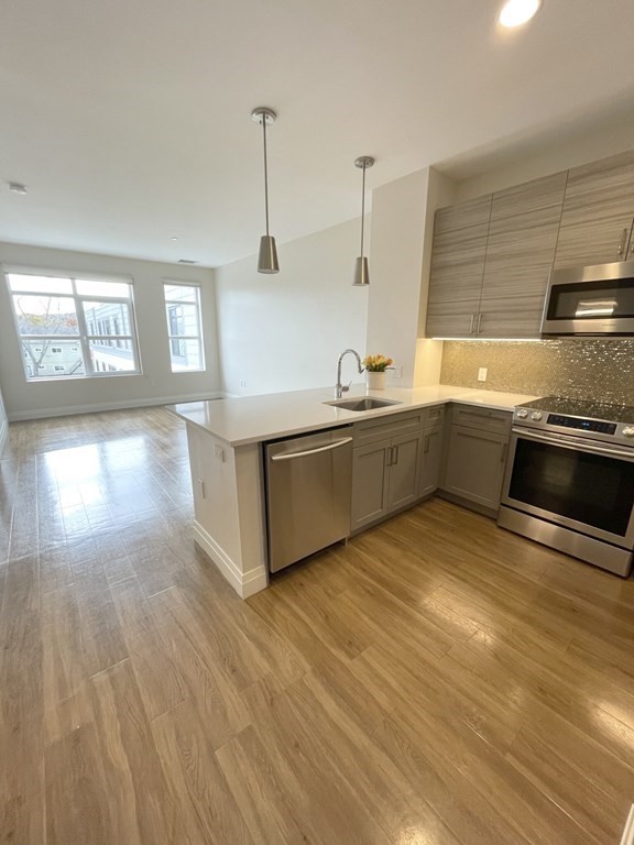 28 Austin 411, Newton, MA 02460 MLS 73176024 Coldwell Banker