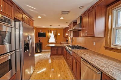 100 Saunders St, Medford, MA 02155 - Photo 1