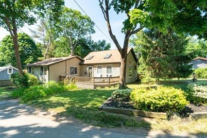 43 Bonnie Brier Cir, Hingham, MA 02043 - Photo 1