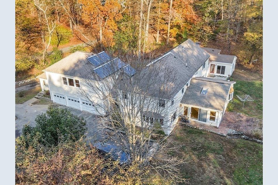 15 Stagecoach Rd, Topsfield, MA 01983 MLS 73178505 Coldwell Banker