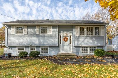 10 Carriage Dr, Chelmsford, MA 01824 - Photo 1