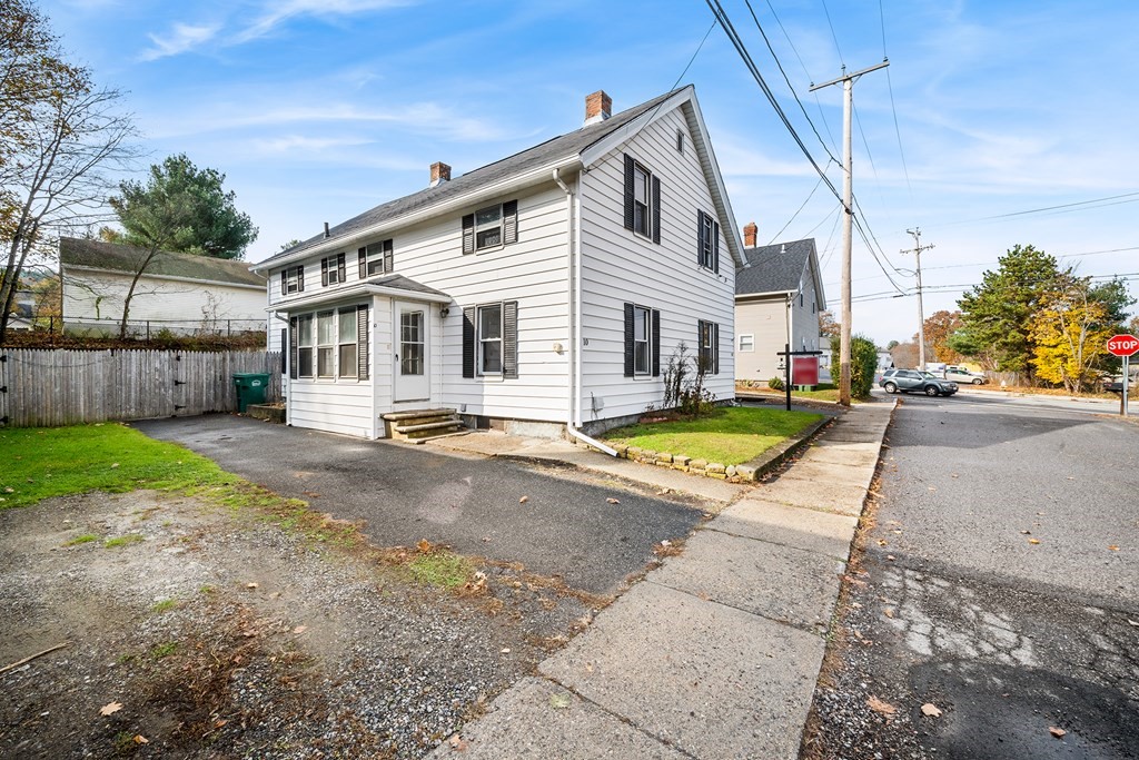 8-10 Railroad St, Northbridge, MA 01534 - MLS 73178966 - Coldwell Banker